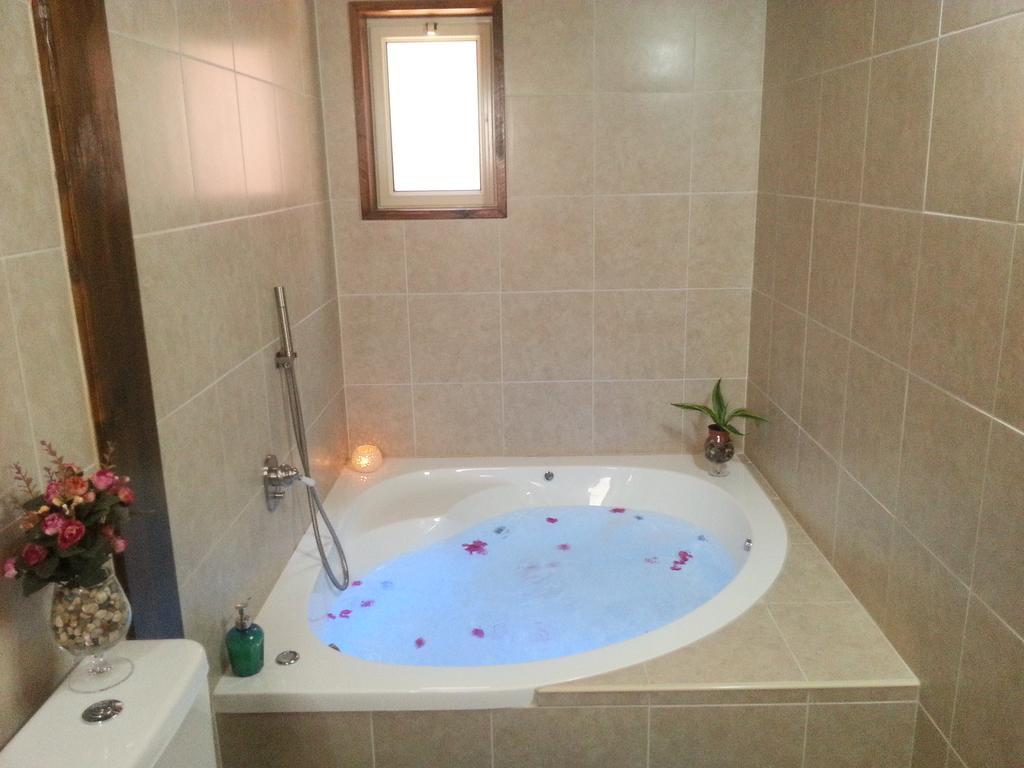 Dead Sea Dawn Villa Neot HaKikar Værelse billede
